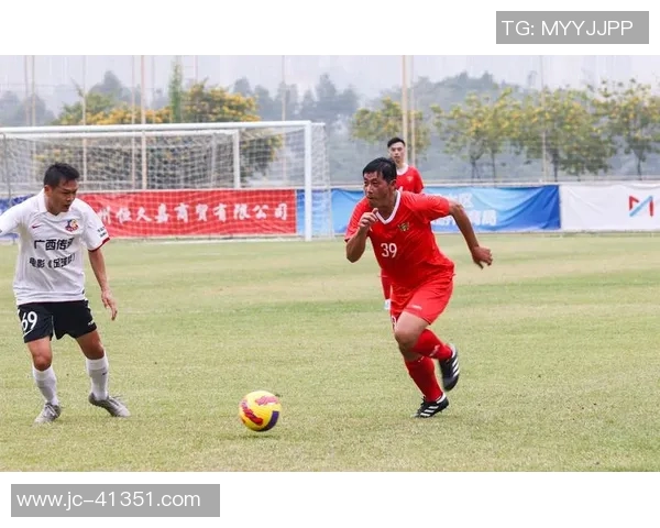 深圳足球明星的名字盘点与成就分析