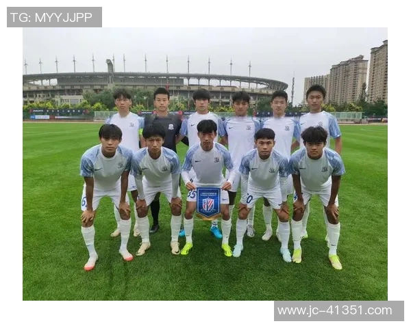 上海足球队在联赛中的意识表现分析与未来展望