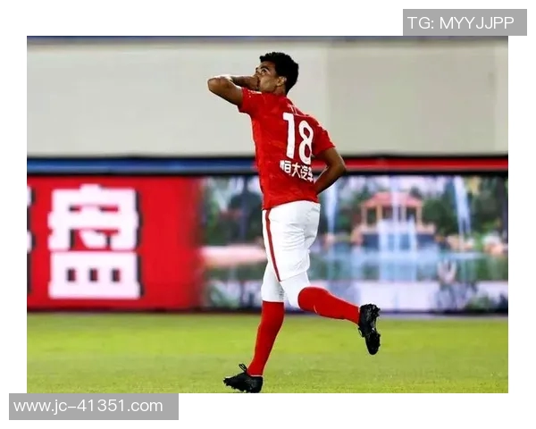 广州足球队在洲际杯积分榜上以54分稳居第一名,表现抢眼 广州足球队在洲际杯积分榜上以54分稳居第一名,表现抢眼