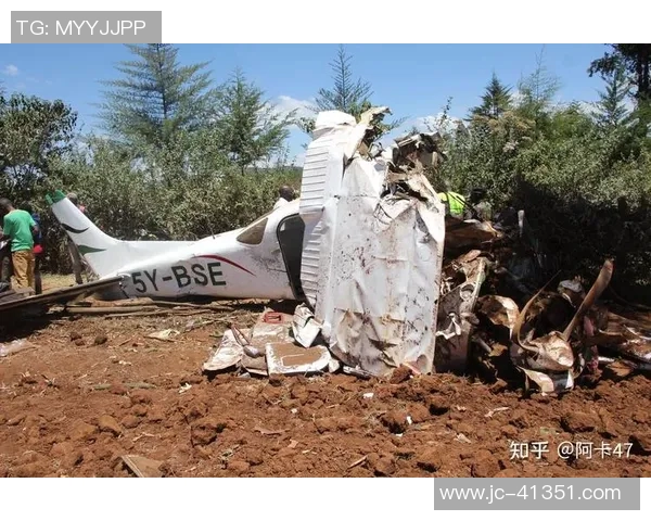 最新足球明星遭遇飞机失事事件引发全球关注与哀悼 最新足球明星遭遇飞机失事事件引发全球关注与哀悼