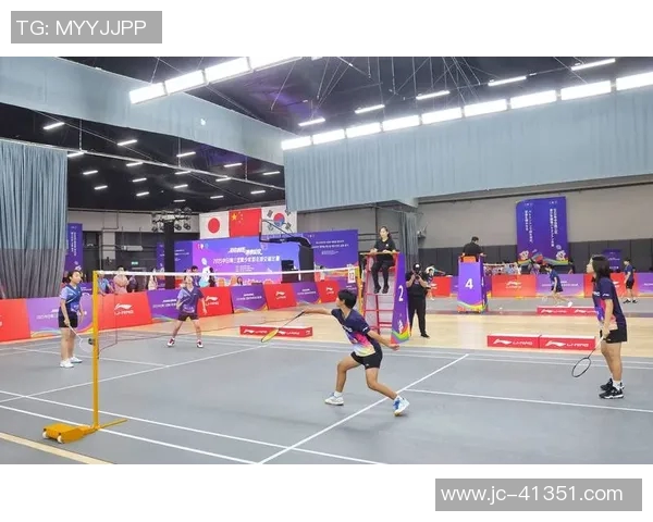 羽毛球盛宴:深入西安羽毛球队的默契配合与战术探讨 羽毛球盛宴:深入西安羽毛球队的默契配合与战术探讨